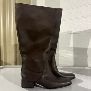 Classic Women's Knee-High Leather Boots - Dark Brown
